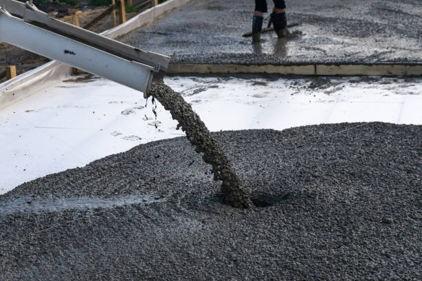 Best Residential Concrete Services  in Menomonee Falls, WI